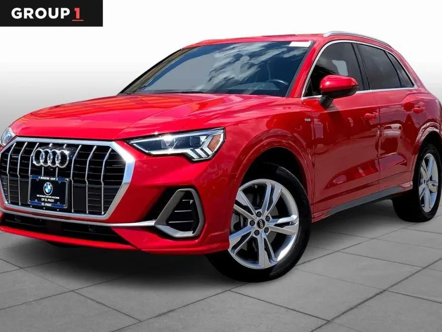 2023 Audi Q3 S line Premium Plus photo 1
