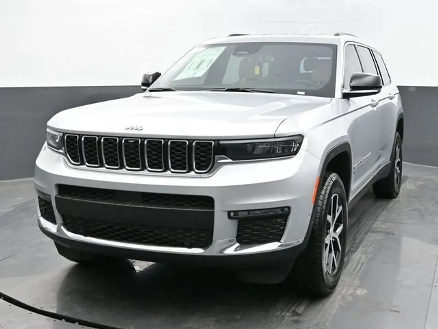 2025 Jeep Grand Cherokee L photo 1