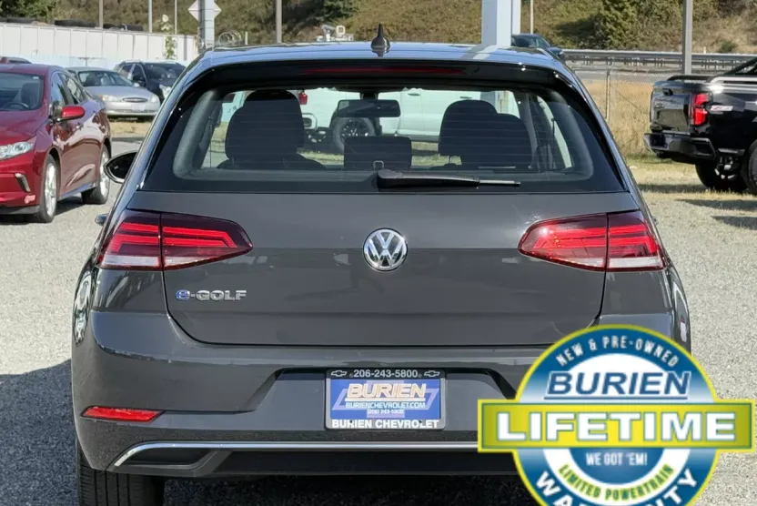 2019 Volkswagen e-Golf SE photo 1