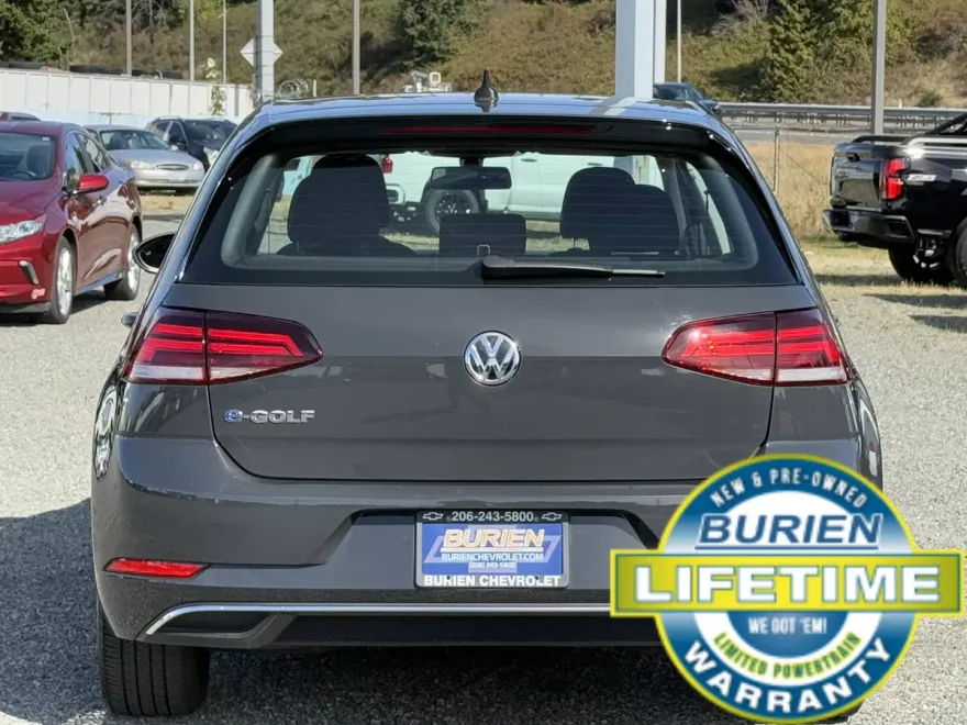 2019 Volkswagen e-Golf SE photo 1