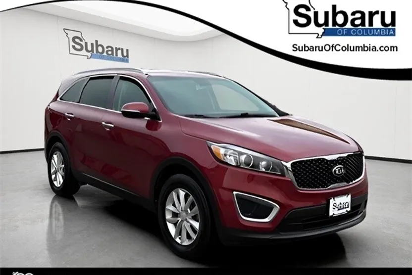 2017 Kia Sorento LX photo 1