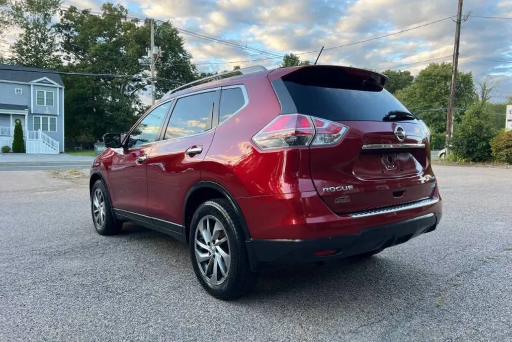 2014 Nissan Rogue SL photo 1