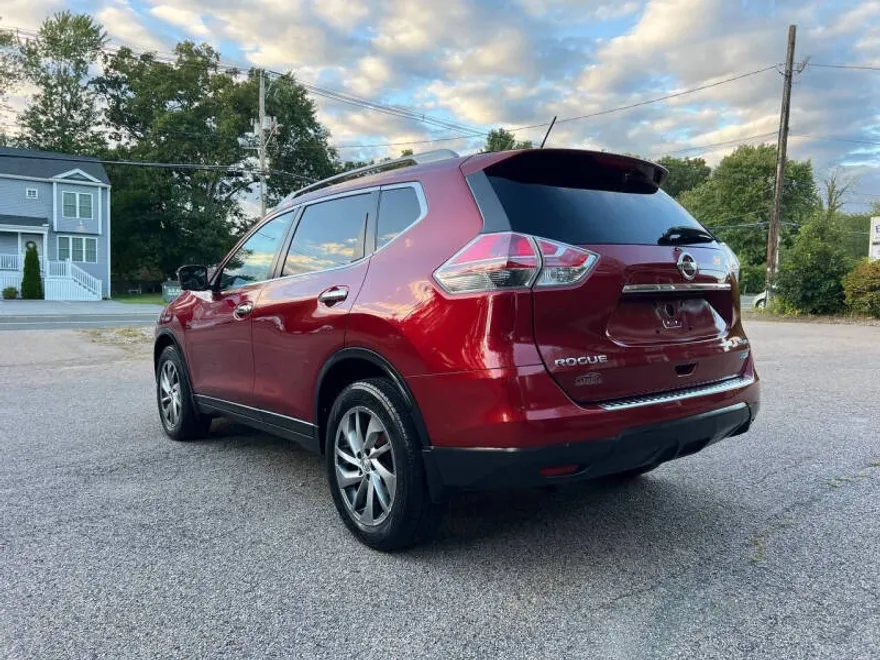 2014 Nissan Rogue SL photo 1