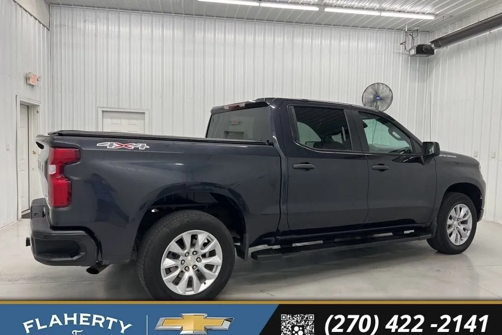 2022 Chevrolet Silverado 1500 Custom photo 1
