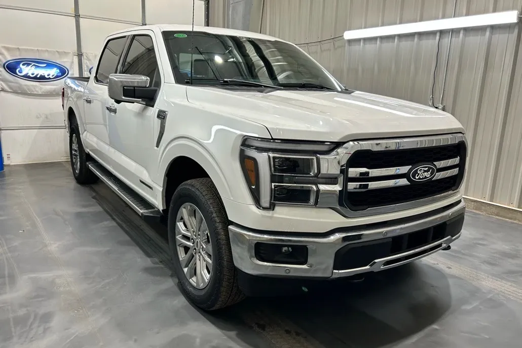 2025 Ford F-150 Lariat photo 1