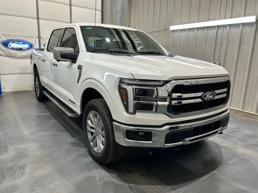 2025 Ford F-150 Lariat photo 1