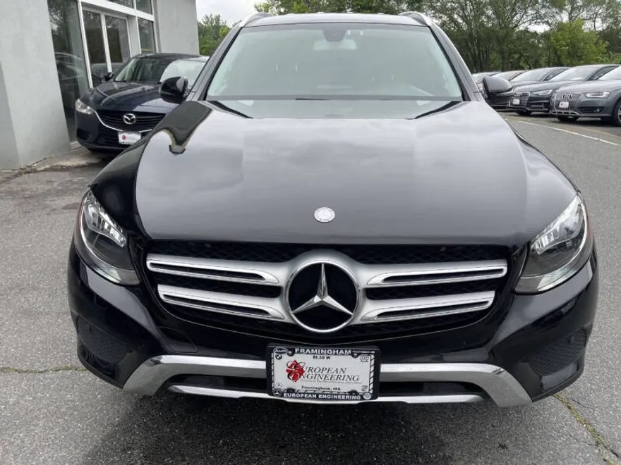 2016 Mercedes Benz GLC 300 4MATIC photo 1
