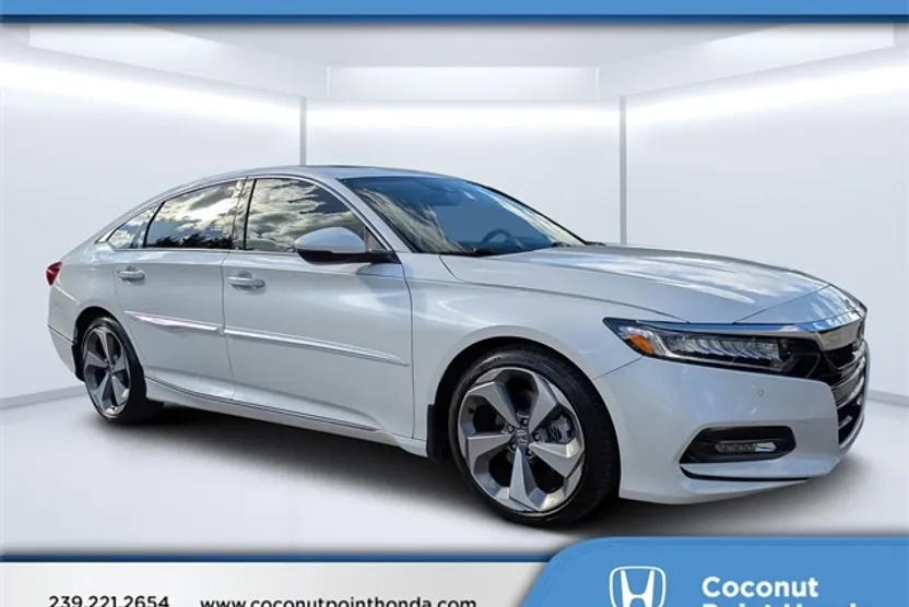 2019 Honda Accord Touring 2.0T photo 1