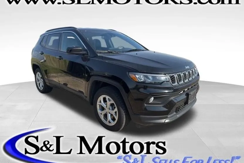 2024 Jeep Compass North Edition Latitude photo 1