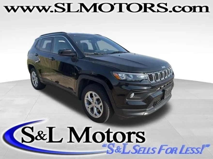 2024 Jeep Compass North Edition Latitude photo 1