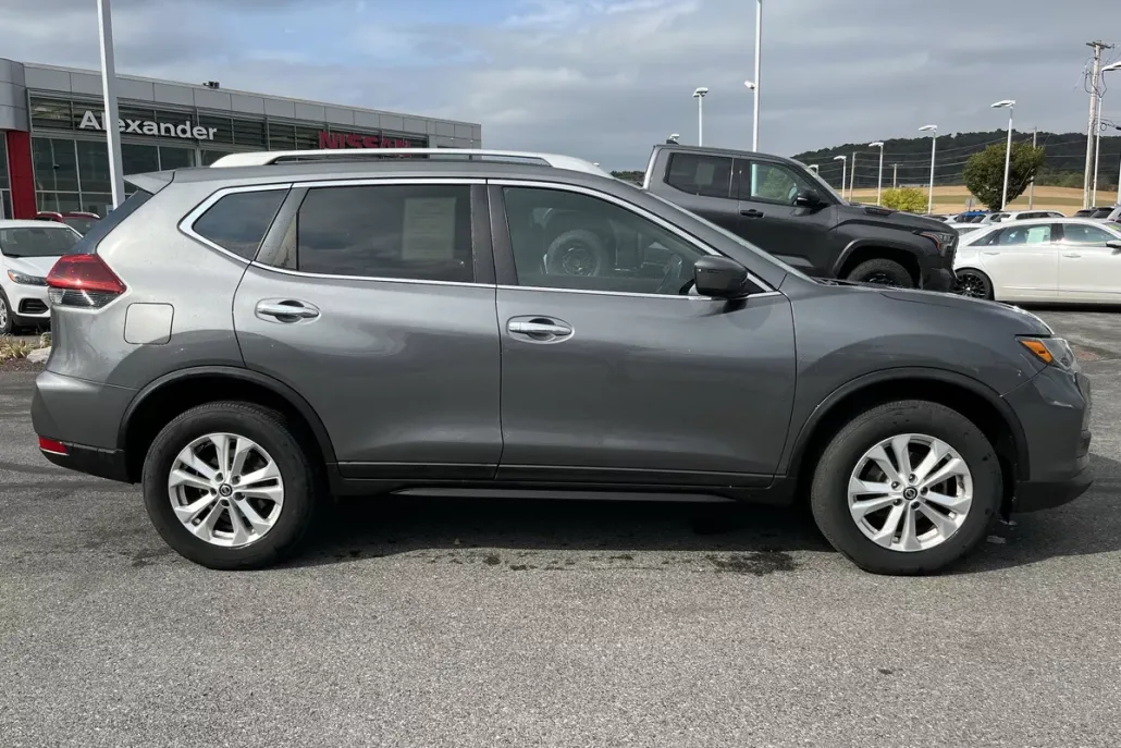 2018 Nissan Rogue AWD S photo 1