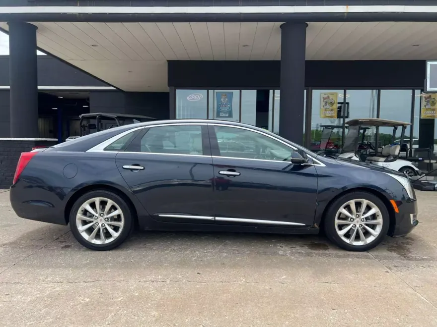 2013 Cadillac XTS Luxury photo 1