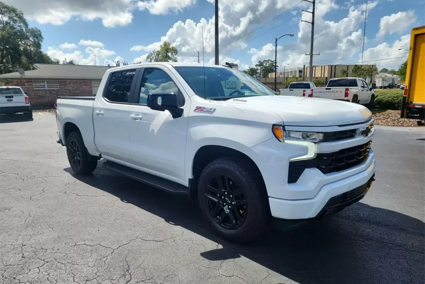 2025 Chevrolet Silverado 1500 RST photo 1