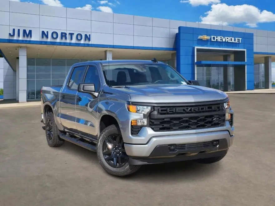 2025 Chevrolet Silverado 1500 Custom photo 1