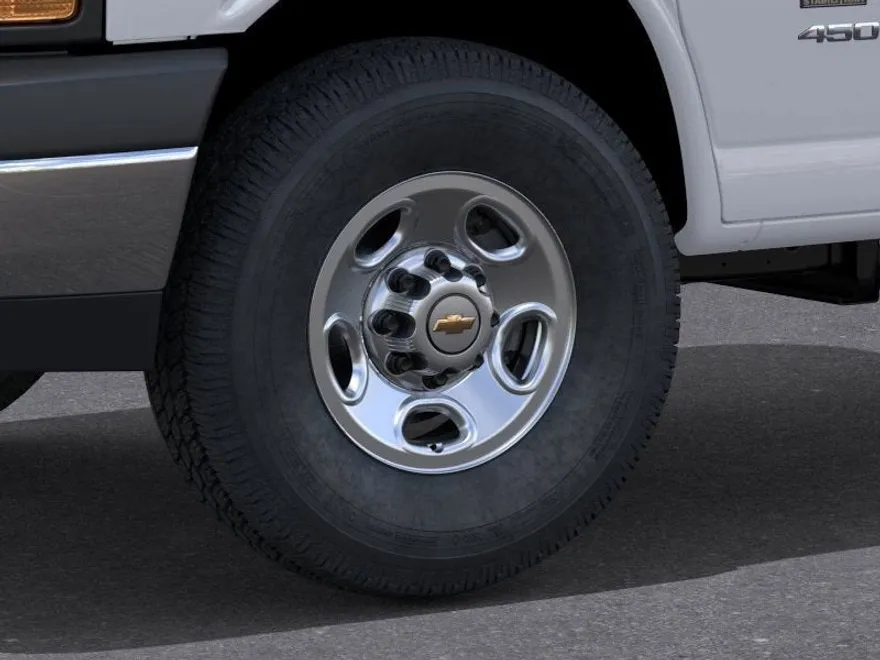 2025 Chevrolet Express Cutaway 3500 photo 1