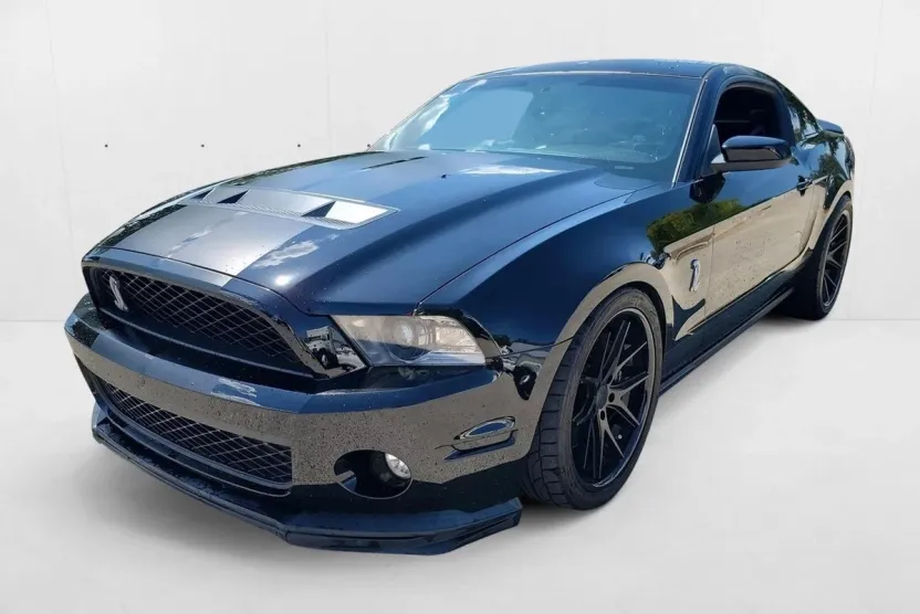 2010 Ford Mustang Shelby GT photo 1