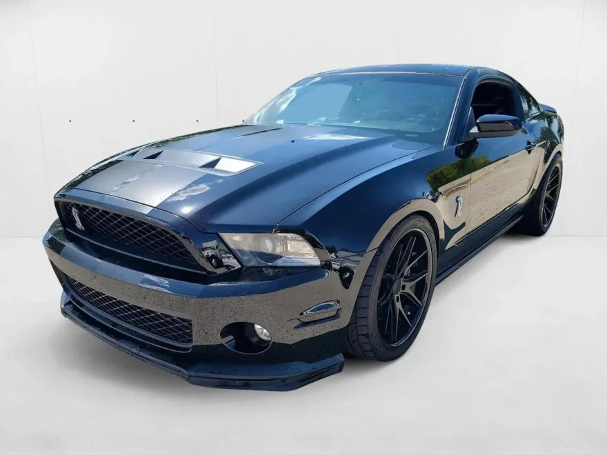 2010 Ford Mustang Shelby GT photo 1