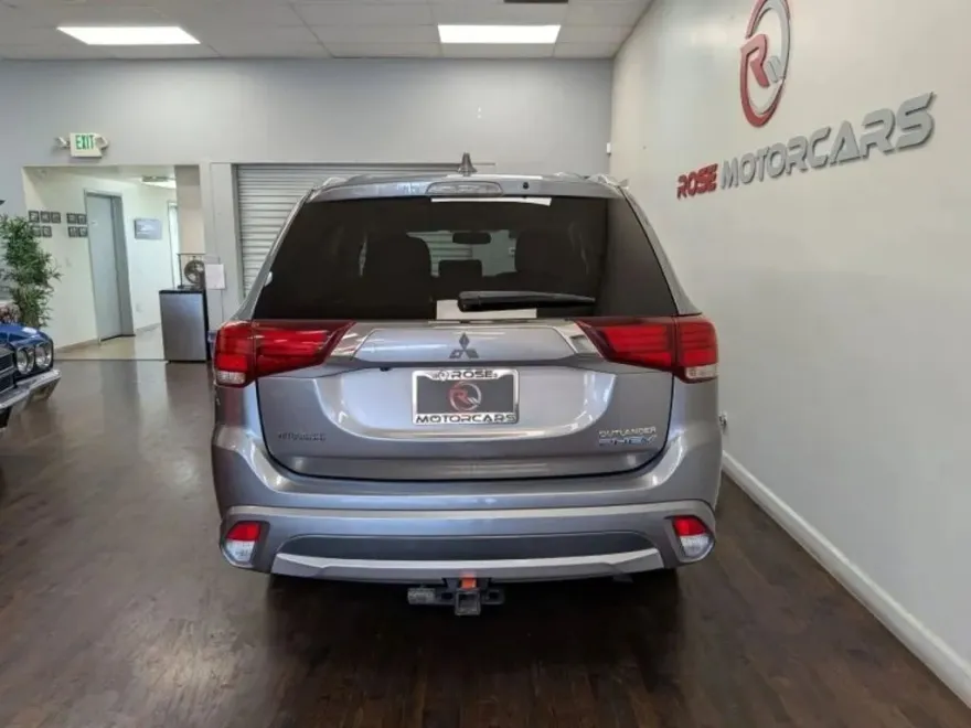 2018 Mitsubishi Outlander PHEV SEL photo 1