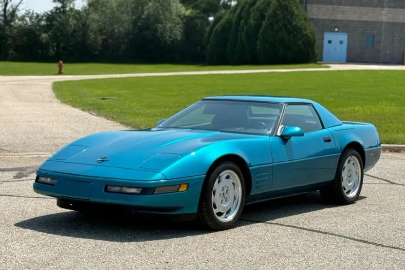 1992 Chevrolet Corvette Base photo 1