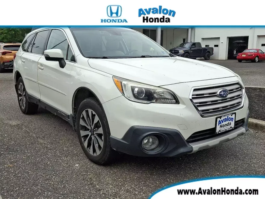2017 Subaru Outback 2.5i Limited photo 1