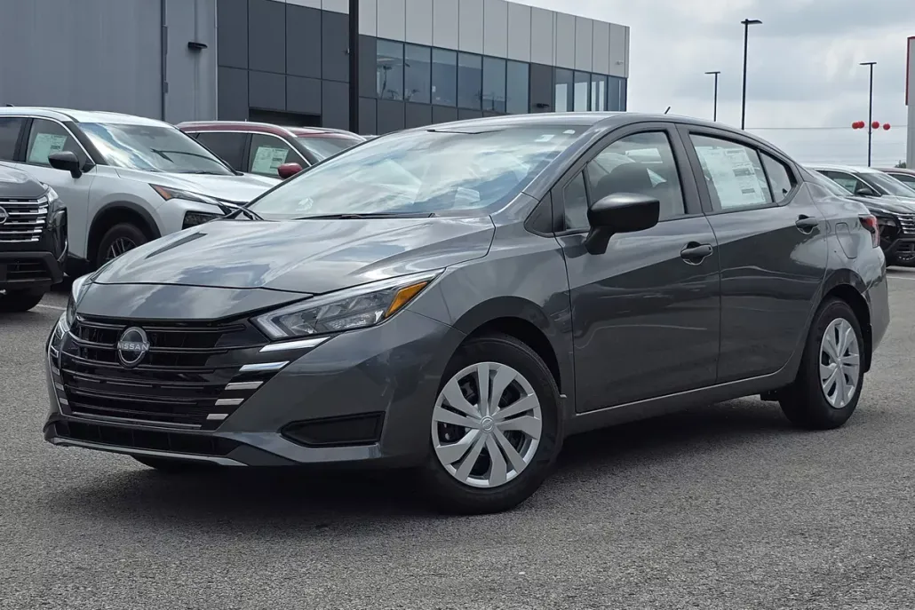 2025 Nissan Versa S photo 1