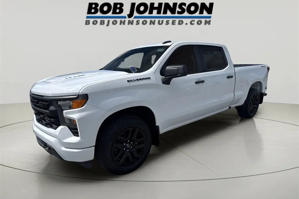 2023 Chevrolet Silverado 1500 Custom photo 1