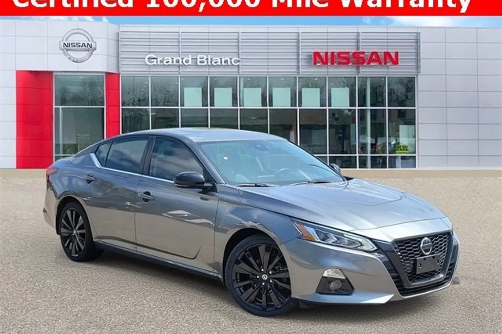 2022 Nissan Altima 2.5 SR photo 1