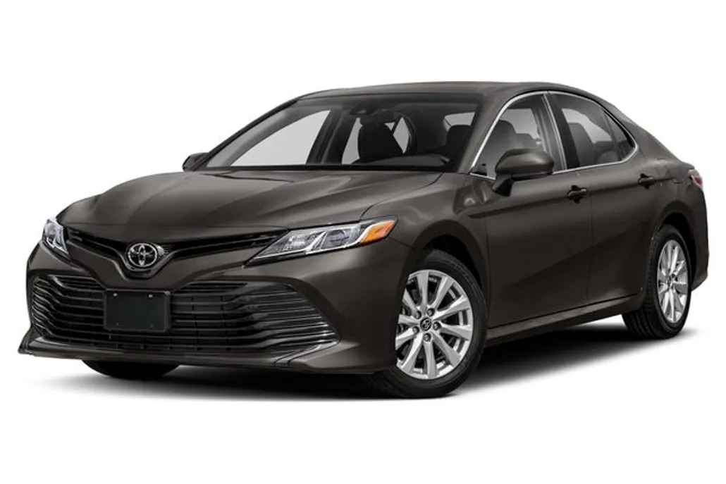 2019 Toyota Camry L photo 1