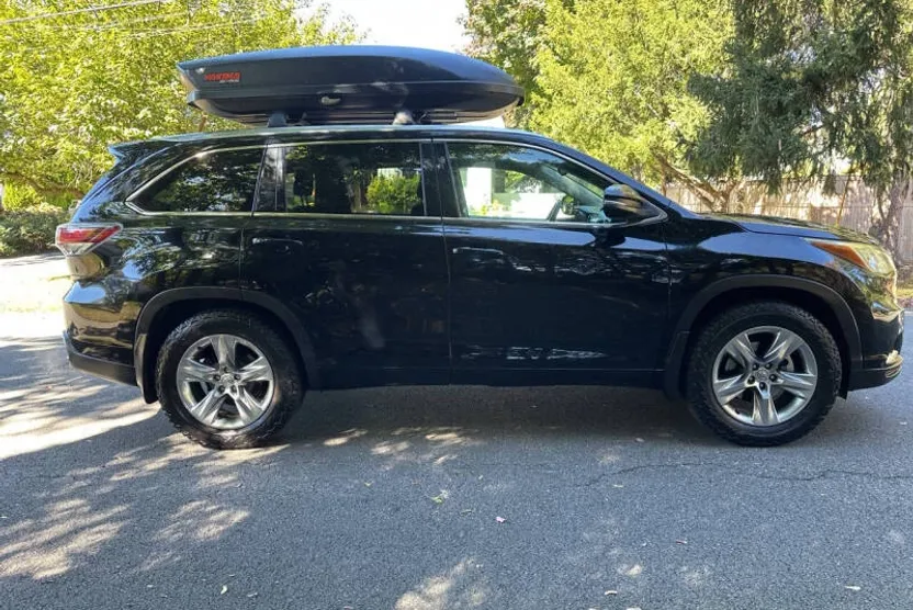 2014 Toyota Highlander Limited photo 1