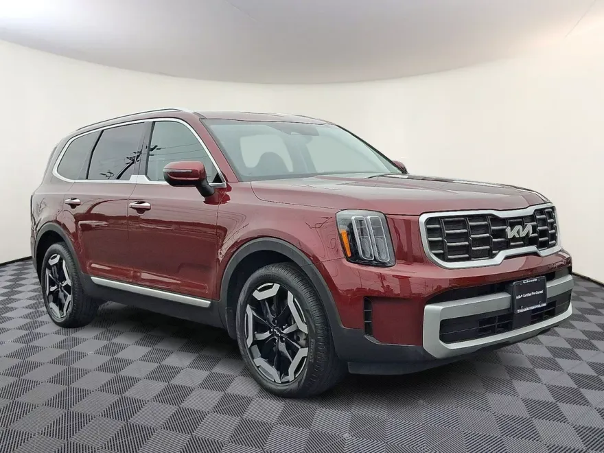 2023 Kia Telluride S photo 1