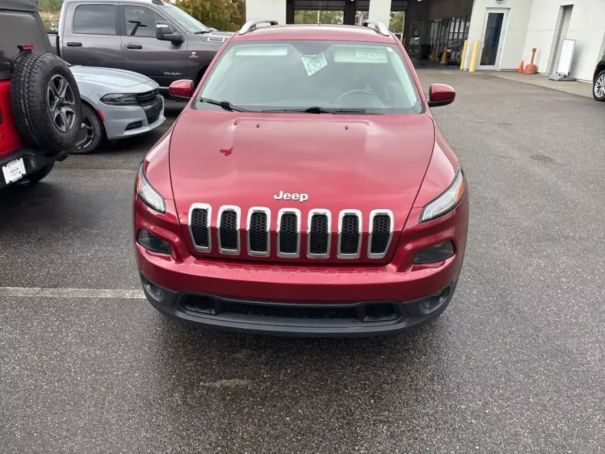 2017 Jeep Cherokee Latitude photo 1