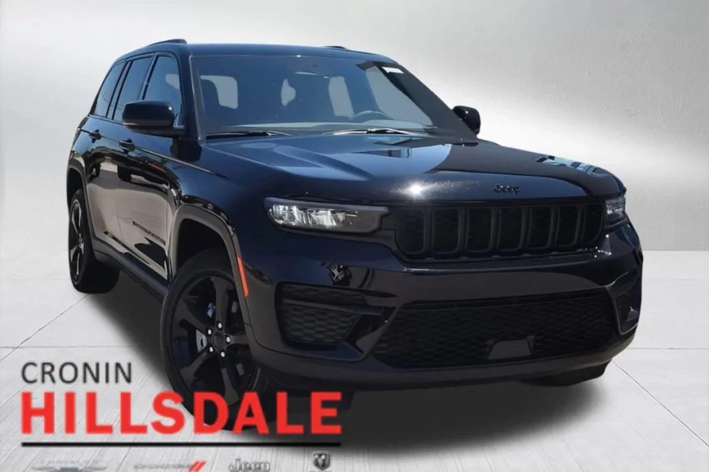 2024 Jeep Grand Cherokee Altitude photo 1