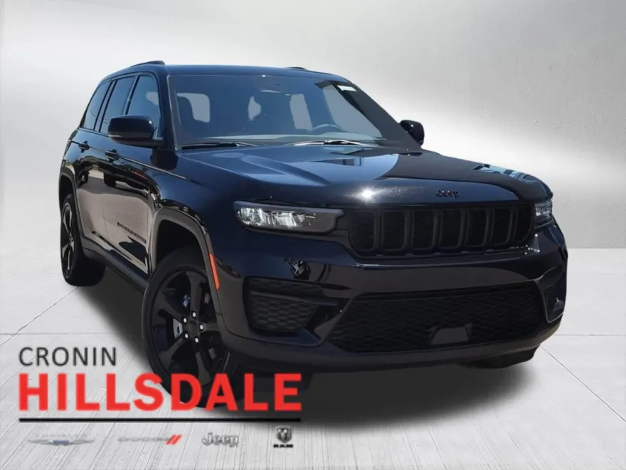 2024 Jeep Grand Cherokee Altitude photo 1