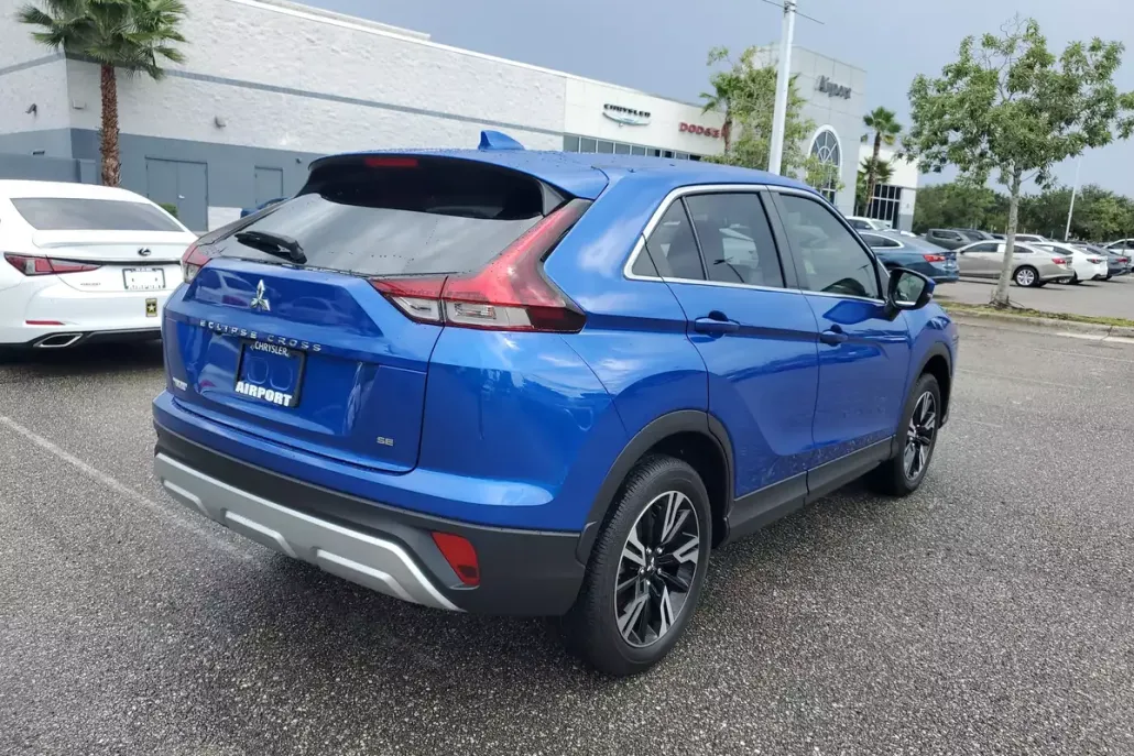 2024 Mitsubishi Eclipse Cross SE photo 1
