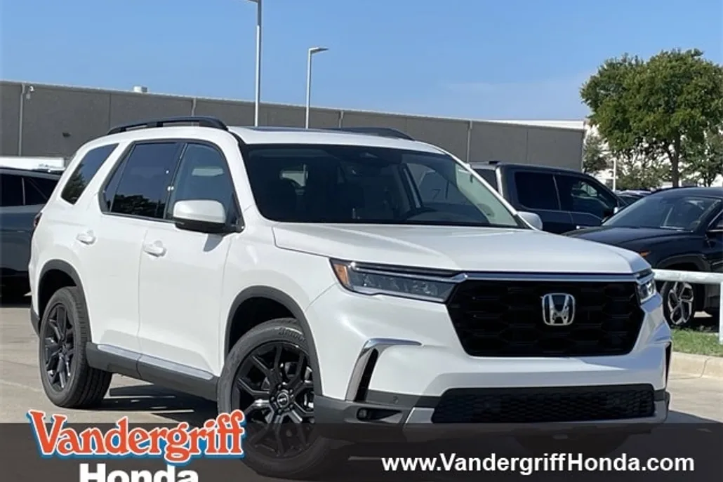 2025 Honda Pilot Touring photo 1