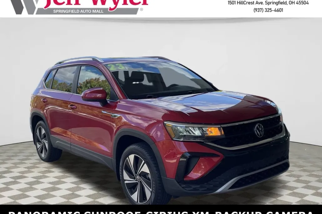 2023 Volkswagen Taos SE photo 1