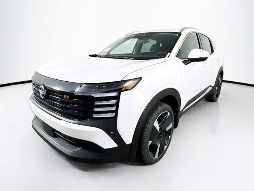 2025 Nissan Kicks SR photo 1