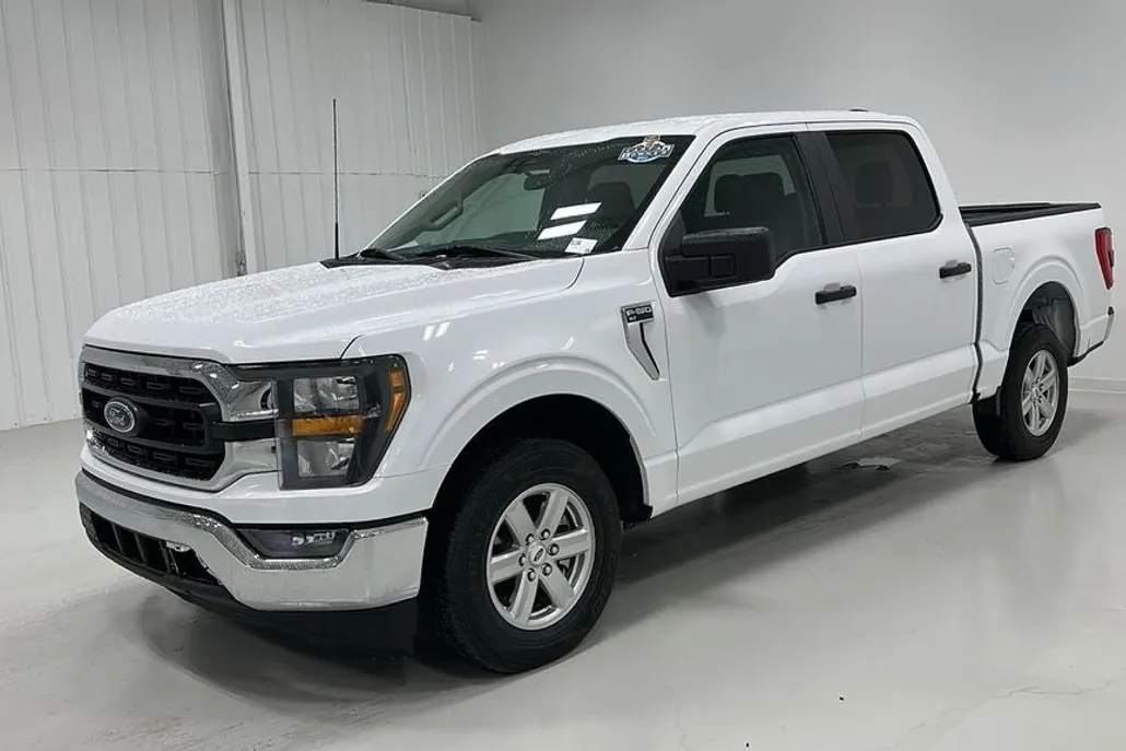 2023 Ford F-150 XLT photo 1