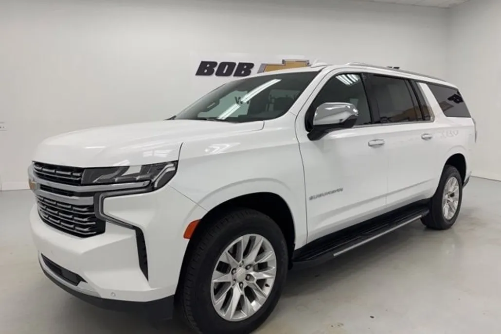 2024 Chevrolet Suburban Premier photo 1