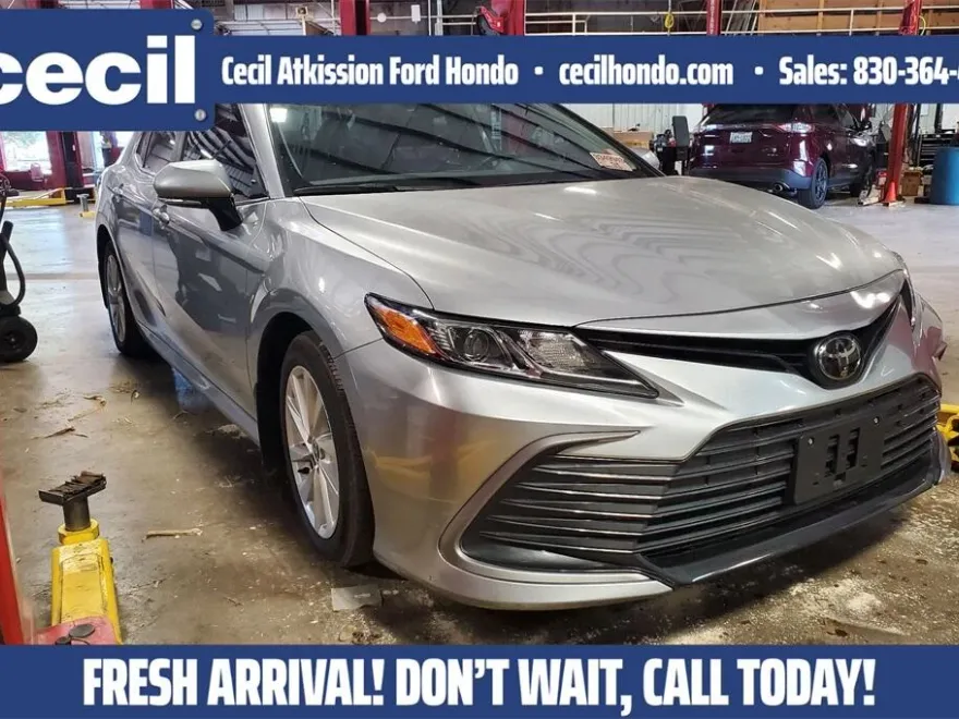 2024 Toyota Camry LE photo 1