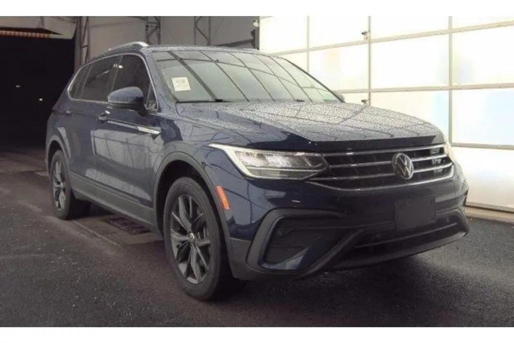2022 Volkswagen Tiguan SE photo 1