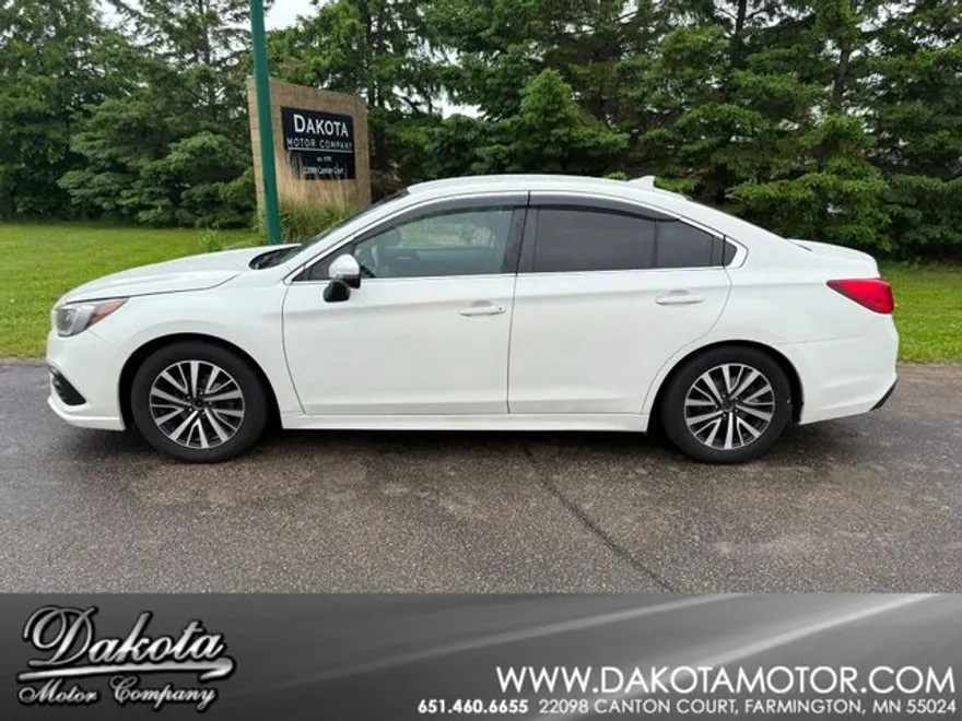 2019 Subaru Legacy 2.5i Premium photo 1