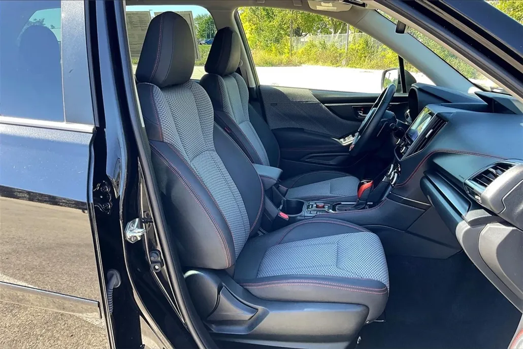 2023 Subaru Forester Sport photo 1
