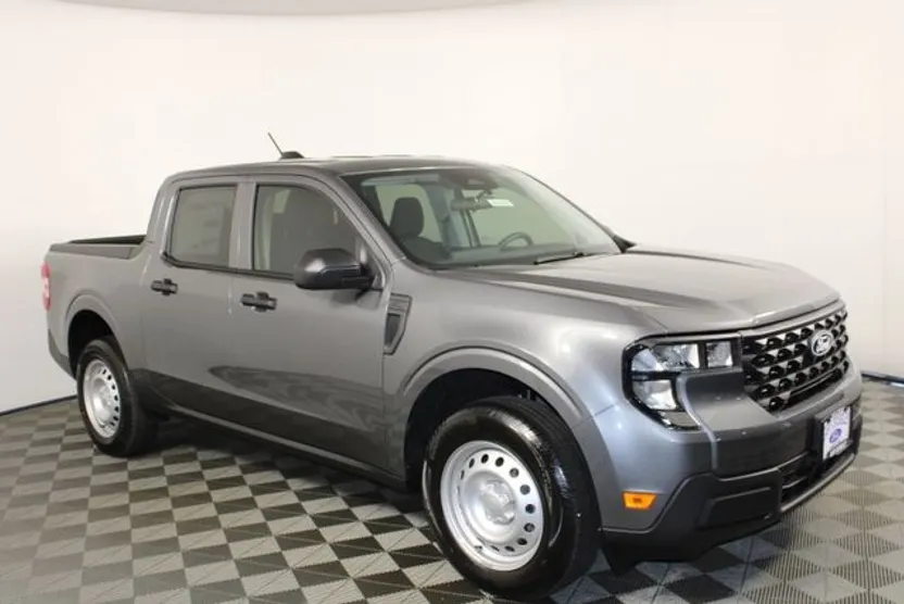 2025 Ford Maverick XL photo 1