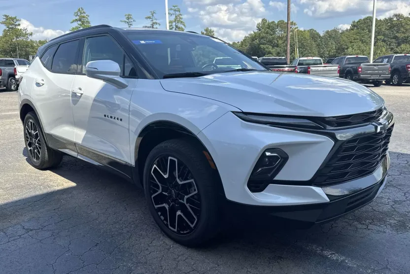 2023 Chevrolet Blazer RS photo 1
