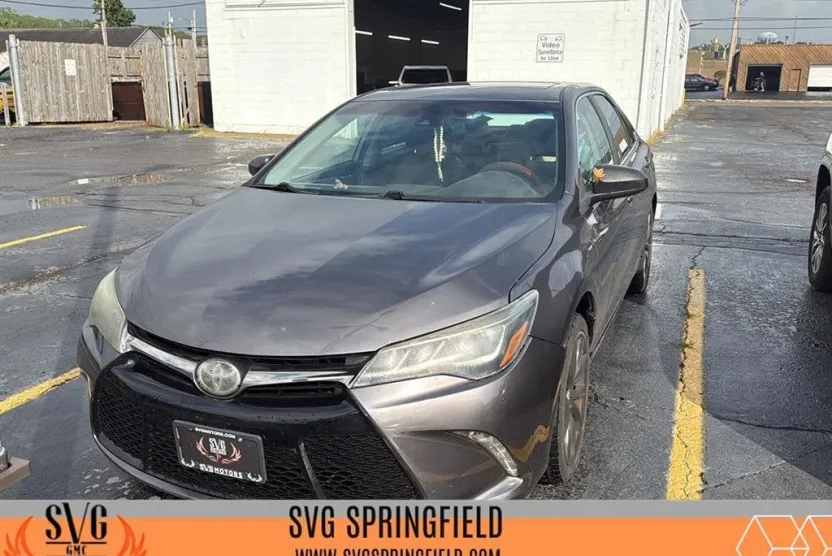 2015 Toyota Camry XSE photo 1