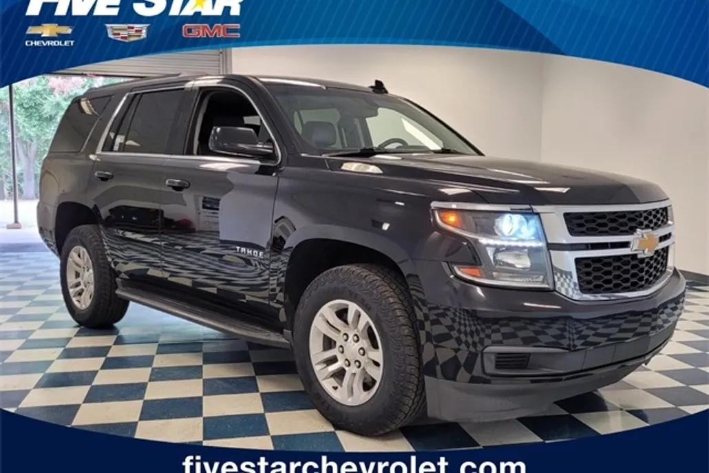 2017 Chevrolet Tahoe LS photo 1