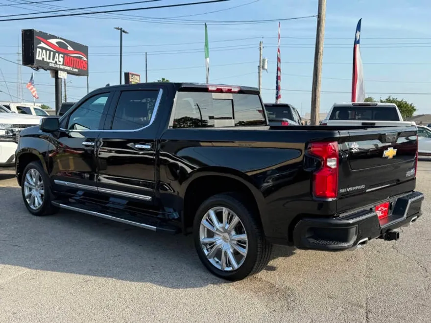 2024 Chevrolet Silverado 1500 High Country photo 1