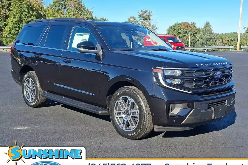 2025 Ford Expedition photo 1