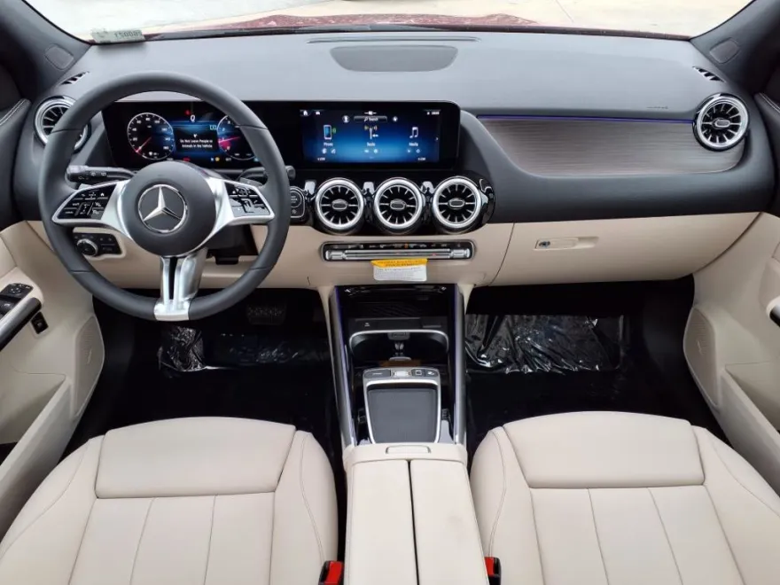 2026 Mercedes Benz GLA 250 photo 1